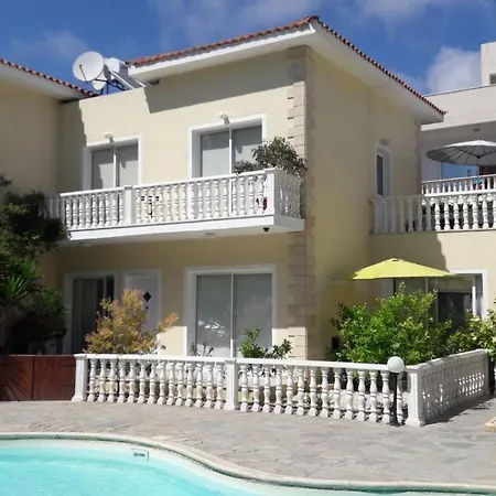 Kelly's Dream 4 Villa *